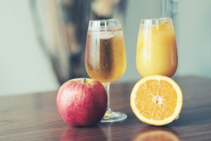 homemade apple juice with blender