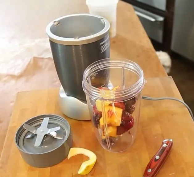 How to Juice Frozen Fruit in a Blender